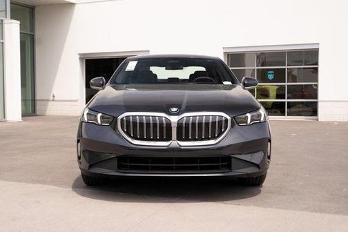 2026 BMW 530 i xDrive
