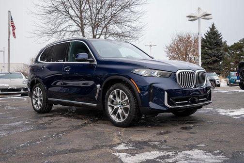 Tanzanite Blue II Metallic 2026 BMW X5 PHEV xDrive50e