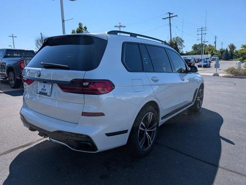 2022 BMW X7 xDrive40i