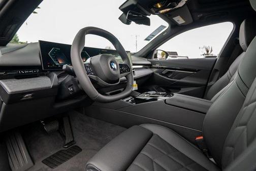 2026 BMW 530 i xDrive