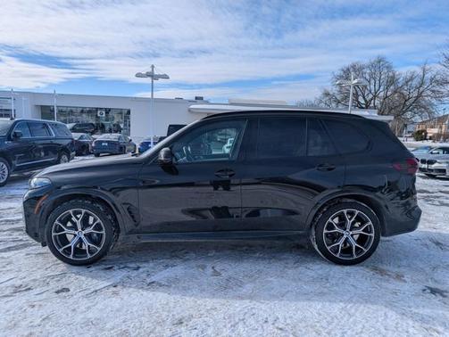 2024 BMW X5 M60i