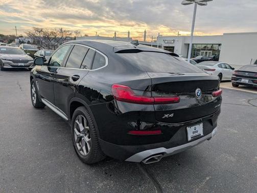 2022 BMW X4 xDrive30i