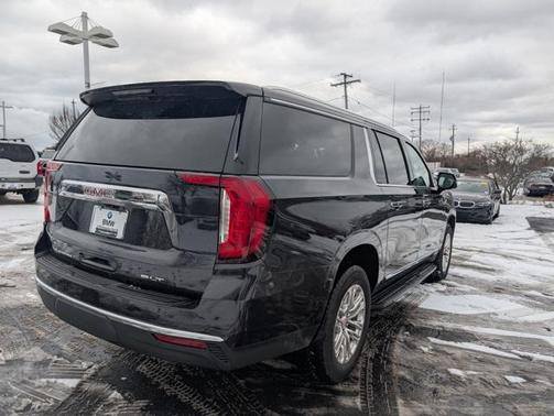 2024 GMC Yukon XL SLT