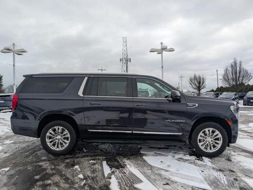 2024 GMC Yukon XL SLT