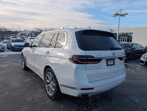 2023 BMW X7 xDrive40i