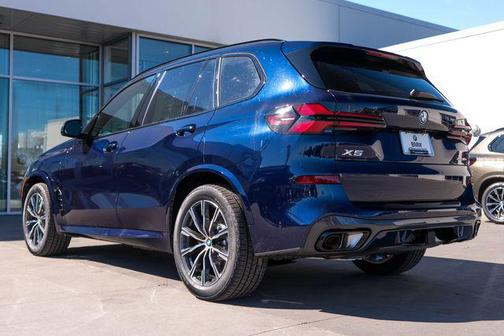 Tanzanite Blue II Metallic 2026 BMW X5 PHEV xDrive50e