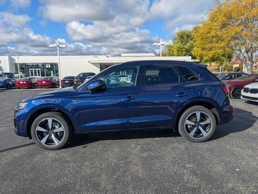 2023 Audi Q5 45 S line Premium Plus