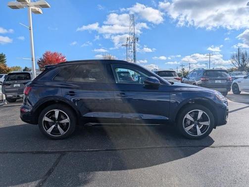 2023 Audi Q5 45 S line Premium Plus