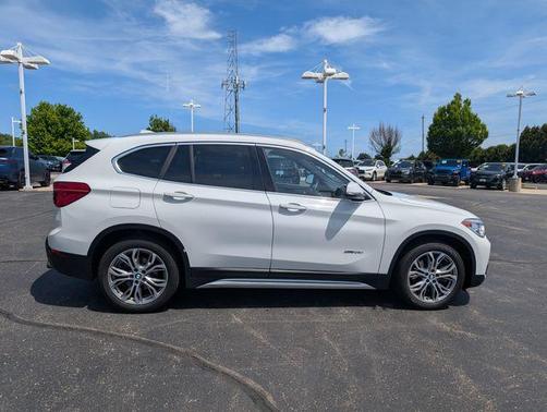 Alpine White 2017 BMW X1 xDrive 28i