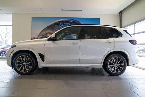 Mineral White Metallic 2026 BMW X5 xDrive40i