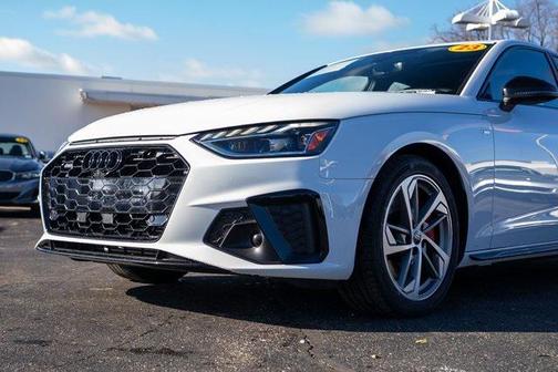 2023 Audi A4 45 S line Premium Plus