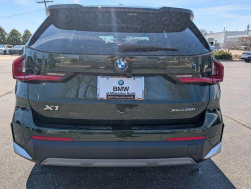 San Remo Green Metallic 2023 BMW X1 xDrive28i