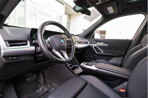 San Remo Green Metallic 2023 BMW X1 xDrive28i