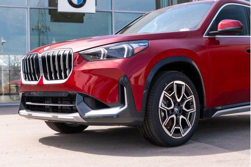 Vegas Red Metallic 2026 BMW X1 xDrive28i