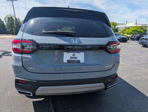 Gray 2024 Honda Pilot Touring 8-Passenger