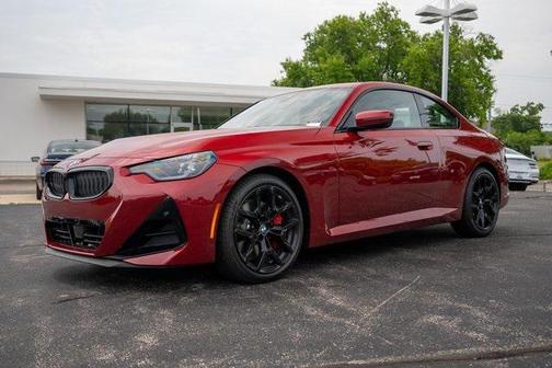 2025 BMW 230 i xDrive