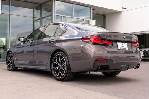 Alvite Grey Metallic 2023 BMW M550 i Xdrive