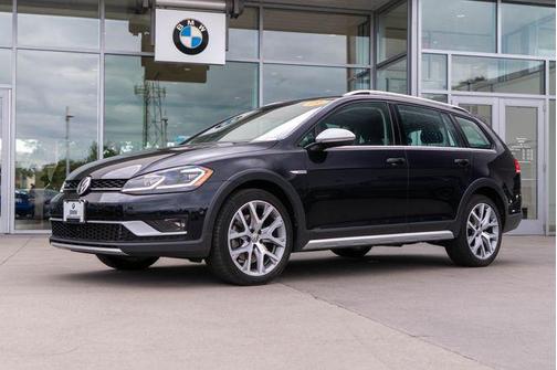 Deep Black Pearl 2019 Volkswagen Golf Alltrack TSI SE