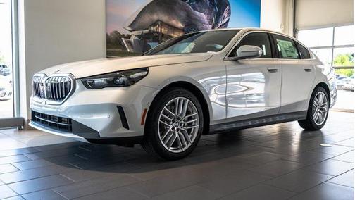 2025 BMW 530 xDrive