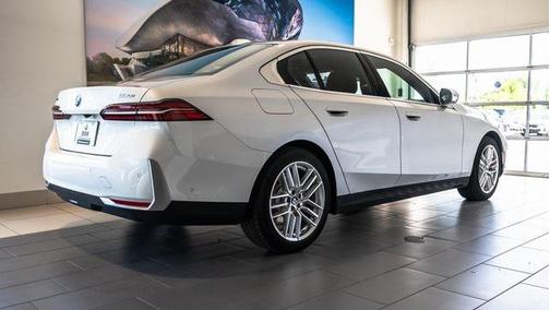 2025 BMW 530 xDrive