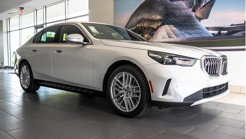2025 BMW 530 xDrive