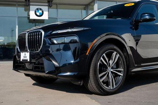 2025 BMW X7 xDrive40i