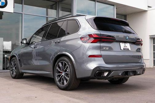 Skyscraper Grey Metallic 2026 BMW X5 PHEV xDrive50e
