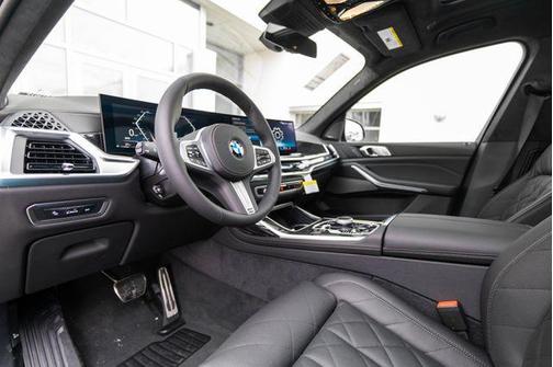 Dravit Grey Metallic 2026 BMW X7 xDrive40i