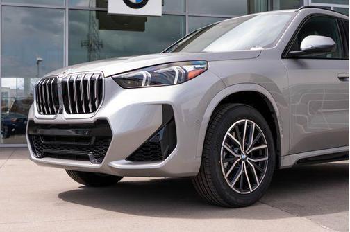 Space Silver Metallic 2026 BMW X1 xDrive28i