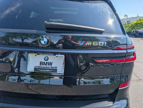 Black Sapphire Metallic 2026 BMW X7 M60i