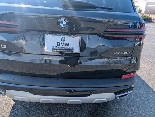 Black Sapphire Metallic 2024 BMW X5 xDrive40i