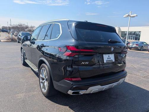 Black Sapphire Metallic 2024 BMW X5 xDrive40i