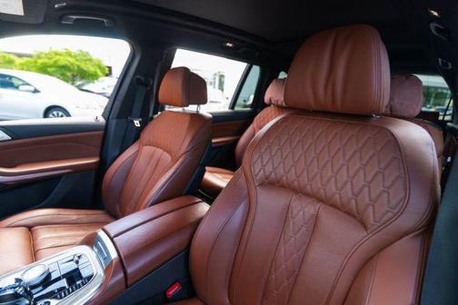 Jet Black 2022 BMW X7 xDrive40i