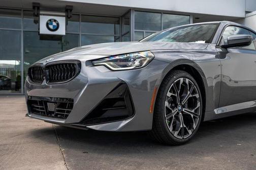 2025 BMW 230 i xDrive