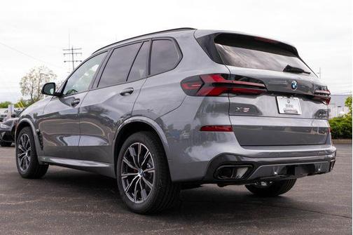 Skyscraper Grey Metallic 2026 BMW X5 xDrive40i