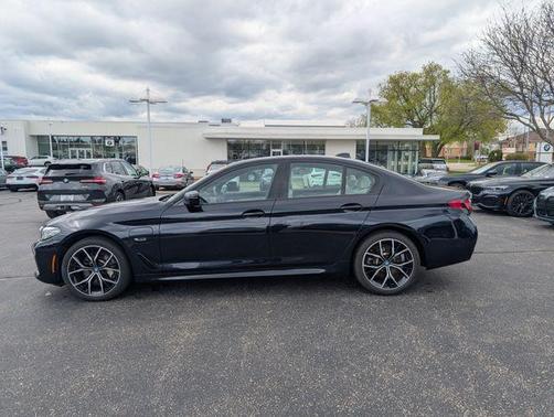 Jet Black 2023 BMW 530e Base