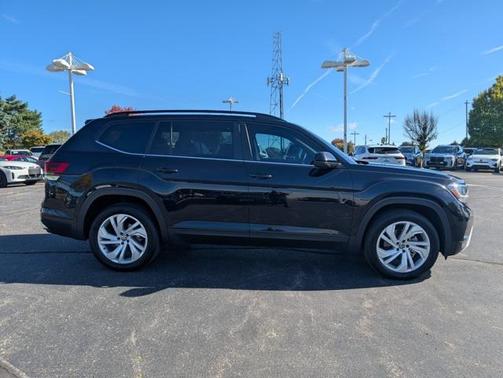 2021 Volkswagen Atlas 3.6L SE w/Technology