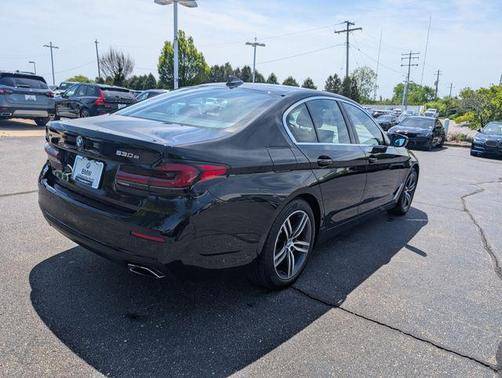 Black Sapphire Metallic 2021 BMW 530e Base