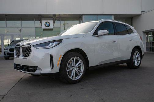 Mineral White Metallic 2025 BMW X3 30 xDrive