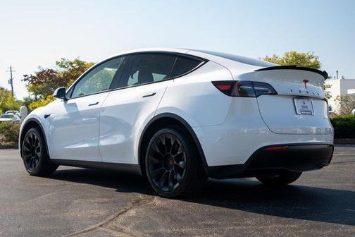 2023 Tesla Model Y Long Range Dual Motor All-Wheel Drive