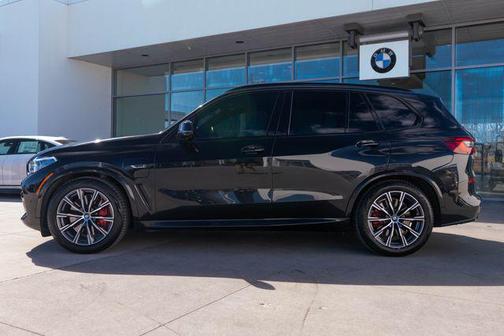 Black Sapphire Metallic 2023 BMW X5 PHEV xDrive45e