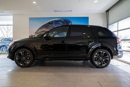 2025 Audi Q7 55 Premium Plus