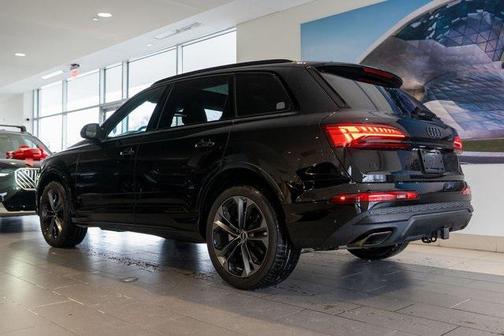 2025 Audi Q7 55 Premium Plus