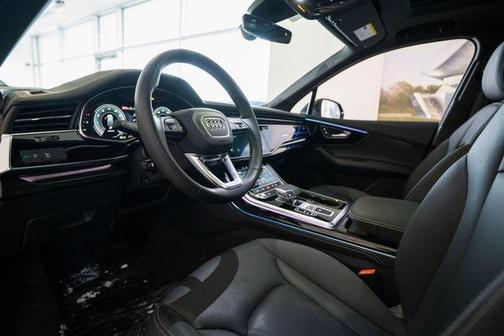 2025 Audi Q7 55 Premium Plus