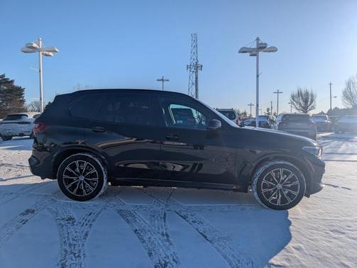 2023 BMW X5 M50i