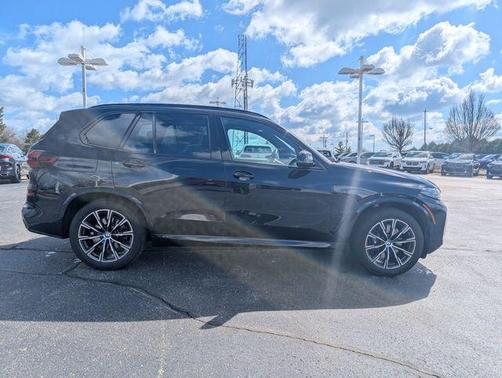 Carbon Black Metallic 2024 BMW X5 xDrive40i