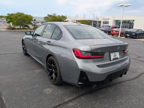 2025 BMW 330 i xDrive