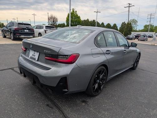 2025 BMW 330 i xDrive