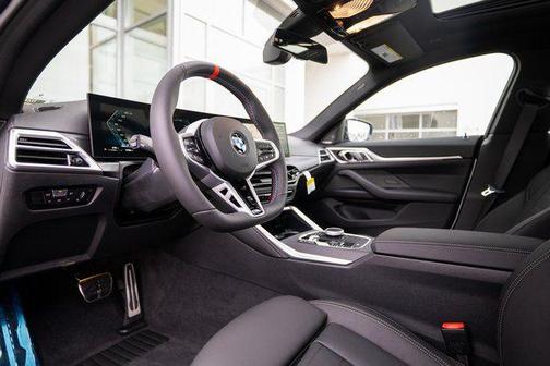 Mineral White Metallic 2026 BMW M440 i xDrive