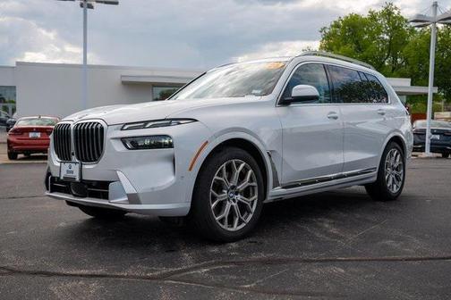 2025 BMW X7 xDrive40i